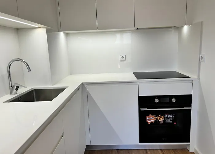 Ac, 2bedrooms Apt, Center 900m To Metro *