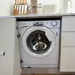 Ac, 2bedrooms Apt, Center 900m To Metro Appartement