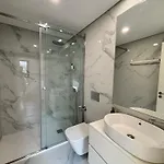 Ac, 2bedrooms Apt, Center 900m To Metro *
